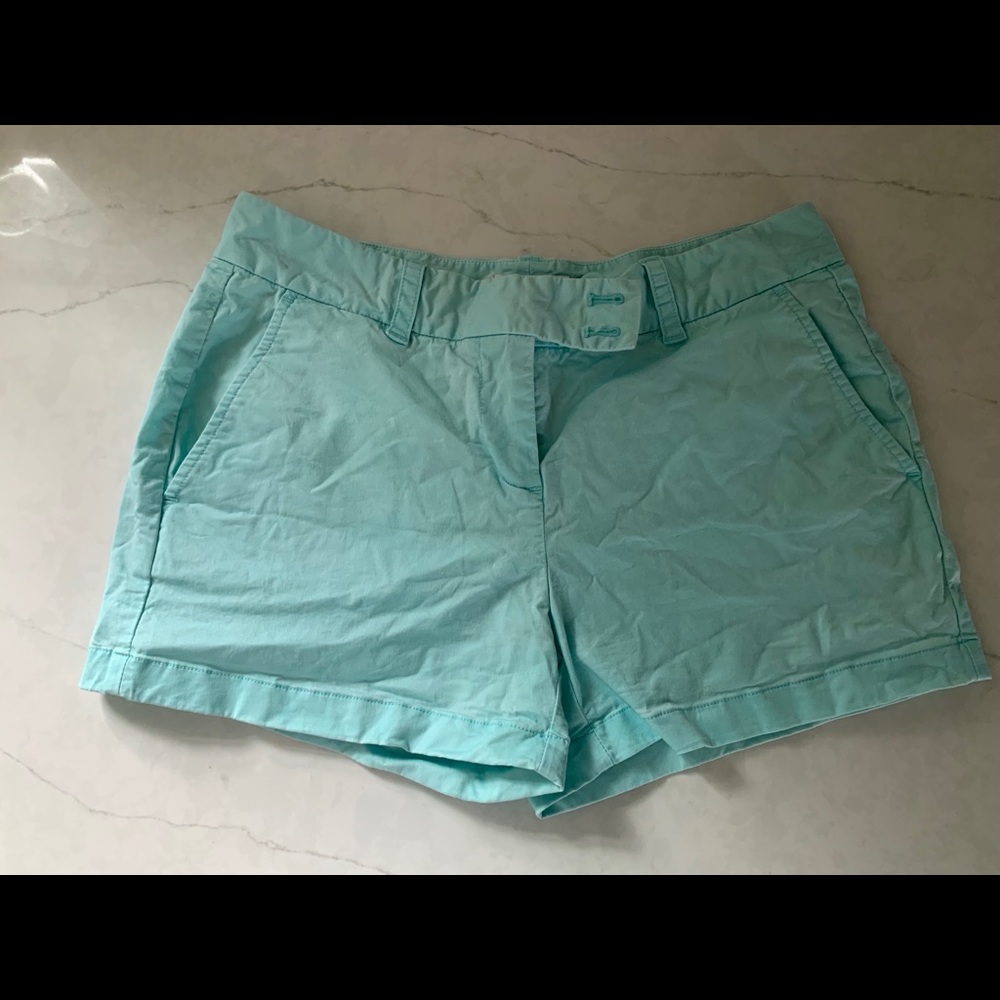 Vineyard Vines teal khaki shorts